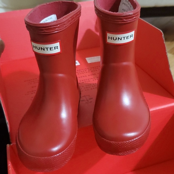 Shoes - Picture 3 of 3